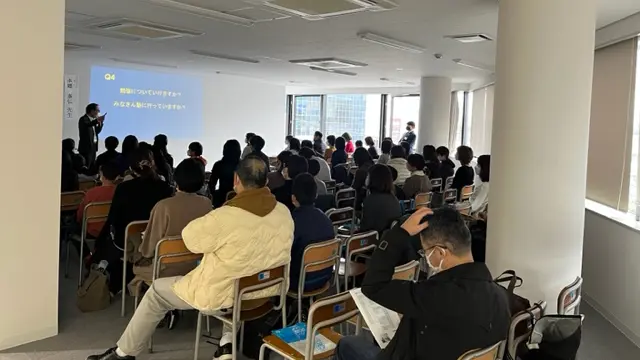 進学教室 浜学園_98_学園前教室_教室の様子(2)