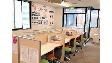 個別教室トライ_61514_呉駅前校_教室内(01)