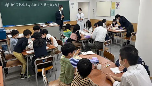 進学教室 浜学園_98_学園前教室_教室の様子(20)