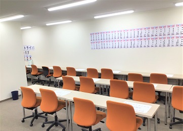 個別教室トライ_61582_博多南校_教室内(02)