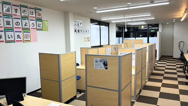 10 スタンダード中間教室 教室1