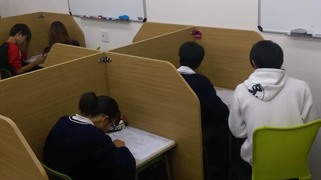 56777_個別指導wam 出口校_教室内