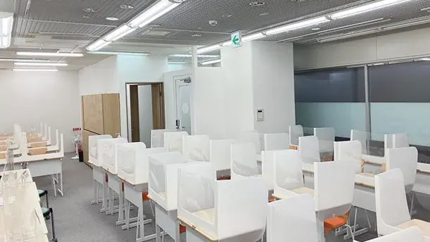 坪田塾_75521_神戸三宮校_教室内